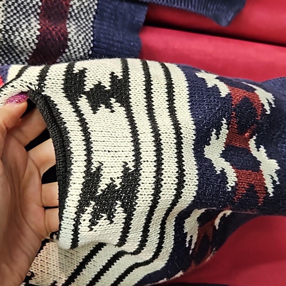Patterned Knit Cardigan - Picture 2 of 4